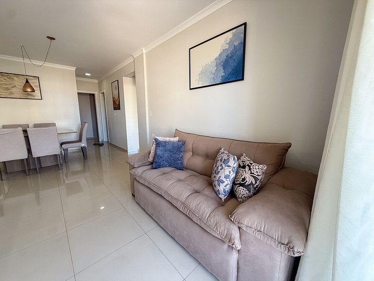 051 - Excelente Apartamento na Praia de Bombas