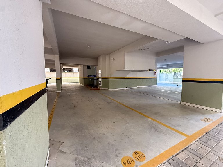 051 - Excelente Apartamento na Praia de Bombas