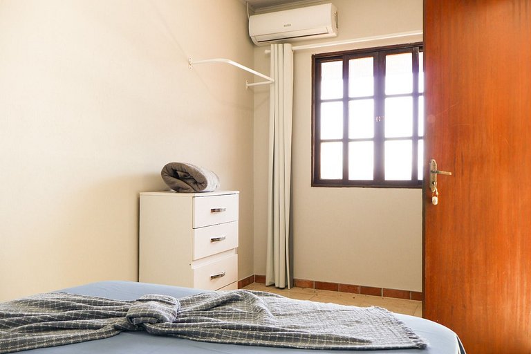425 - Casa a 50 metros da praia em Canto Grande