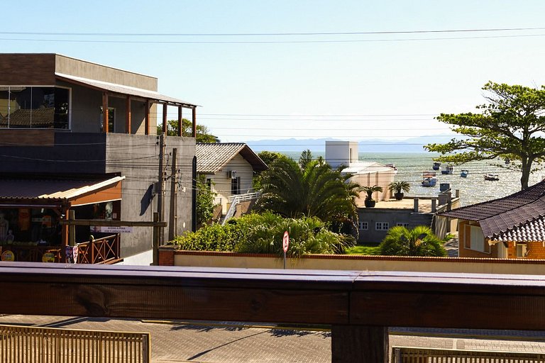 425 - Casa a 50 metros da praia em Canto Grande