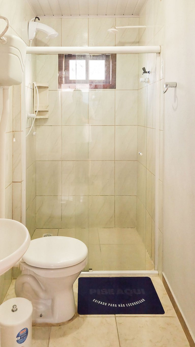 425 - Casa a 50 metros da praia em Canto Grande