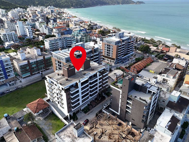252 - Apartamento com piscina praia de Bombas